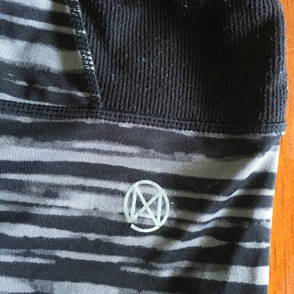 Ardene’s Active Leggings, Size Small - Picture 4 of 5